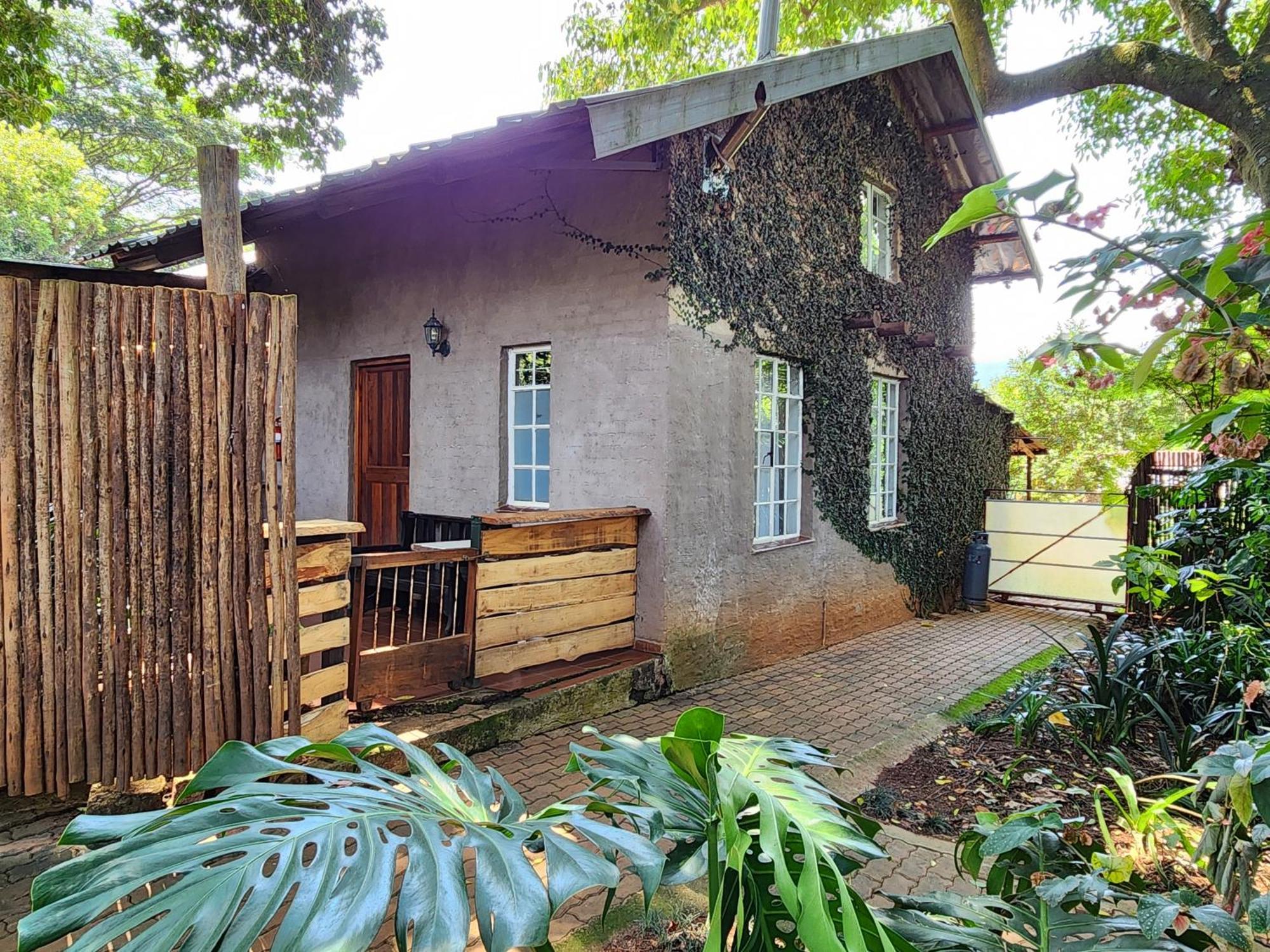 Softwaters Guesthouse Cottages Louis Trichardt Exterior foto